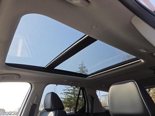 Platinum White Pearl 2025 Honda Pilot Elite