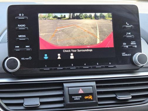 Radiant Red Metallic 2018 Honda Accord LX