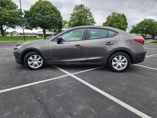 2015 Mazda Mazda3 i Sport