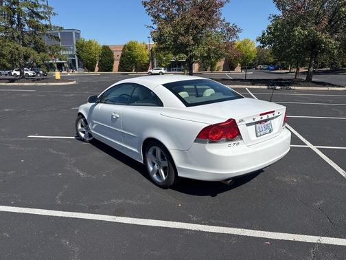 2009 Volvo C70 T5