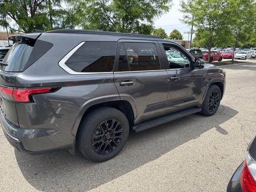 Magnetic Gray Metallic 2024 Toyota Sequoia SR5