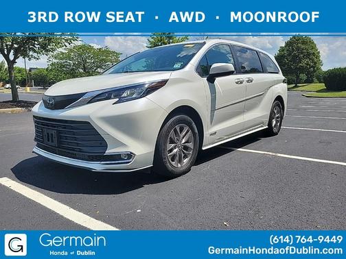 2021 Toyota Sienna XLE