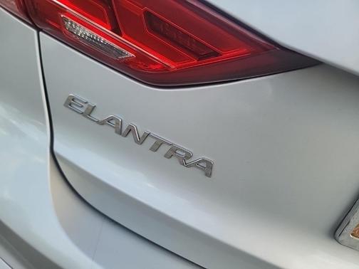 2018 Hyundai ELANTRA Sport
