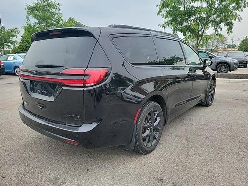 2022 Chrysler Pacifica Limited