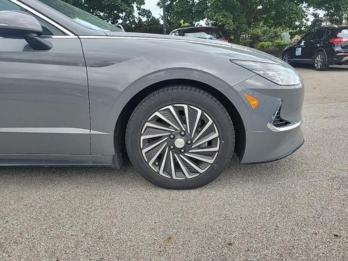 2022 Hyundai SONATA Hybrid Limited