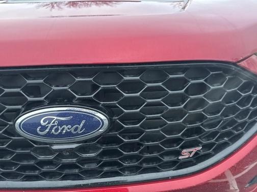 2020 Ford Edge ST