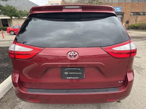 2015 Toyota Sienna LE