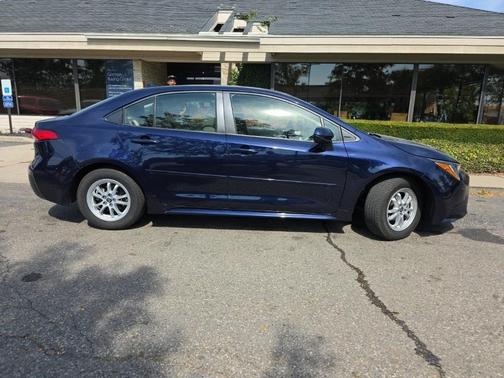 2022 Toyota Corolla Hybrid LE