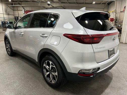 Sparkling Silver 2021 Kia Sportage LX