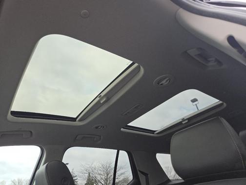 Mosaic Black Metallic 2021 Chevrolet Traverse Premier