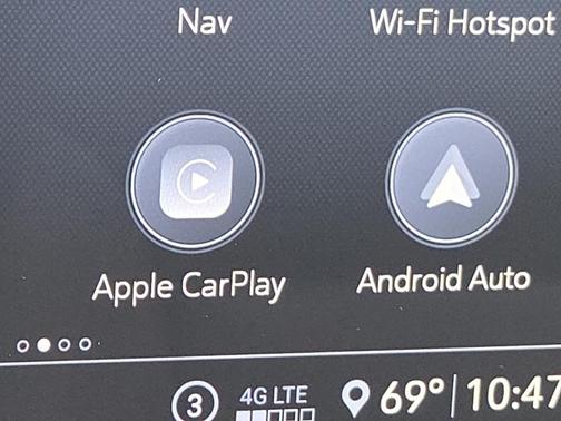 Mosaic Black Metallic 2021 Chevrolet Traverse Premier