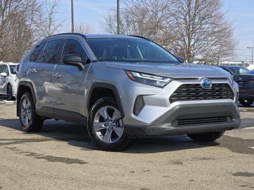 2024 Toyota RAV4 Hybrid LE