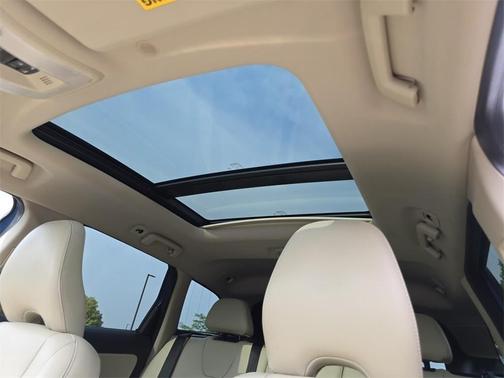 2017 Volvo XC60 T6 Inscription