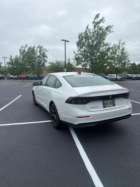 Platinum White Pearl 2025 Honda Accord SE