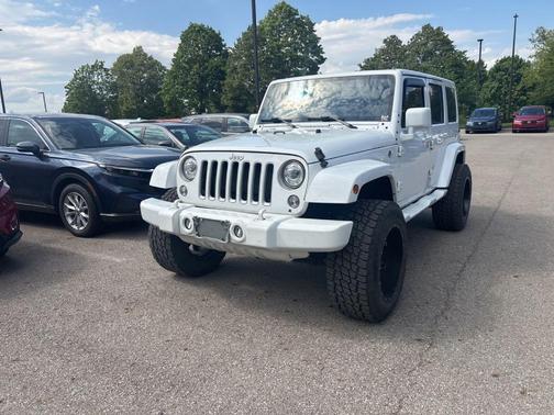 Bright White Clearcoat 2017 Jeep Wrangler Unlimited Sahara