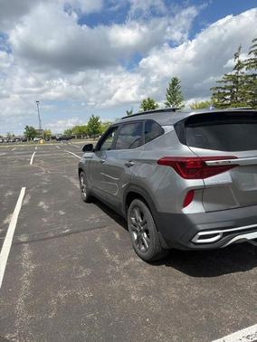 Steel Gray 2023 Kia Seltos S