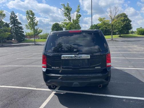Modern Steel Metallic 2015 Honda Pilot EX-L