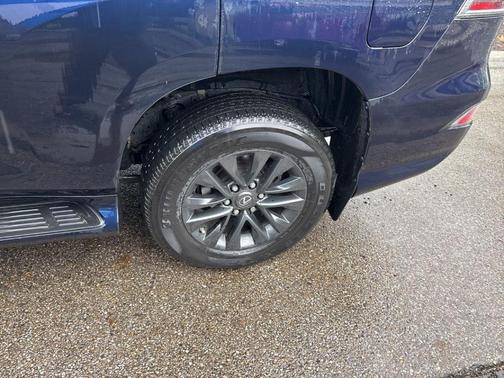 Mica 2022 Lexus GX 460 Base