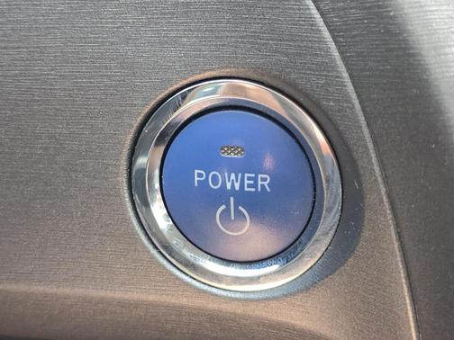 2012 Toyota Prius Three