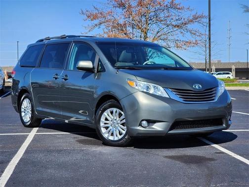 2014 Toyota Sienna XLE