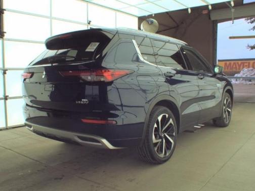 2023 Mitsubishi Outlander PHEV SEL