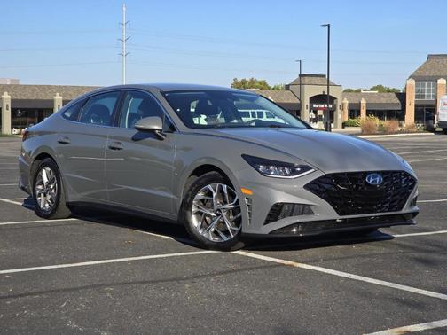 2021 Hyundai SONATA SEL