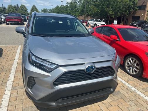 2024 Toyota RAV4 Hybrid XLE