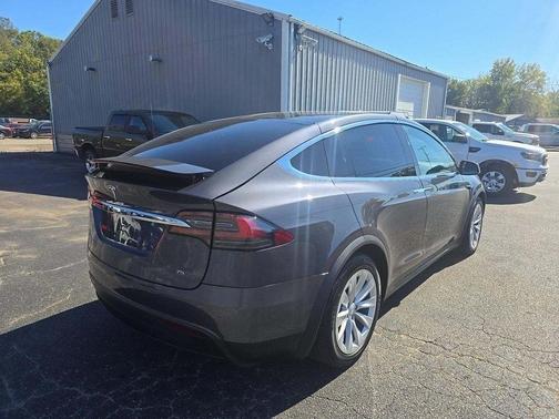 2017 Tesla Model X 90D