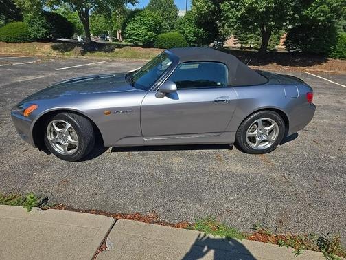 2003 Honda S2000 Base (M6)
