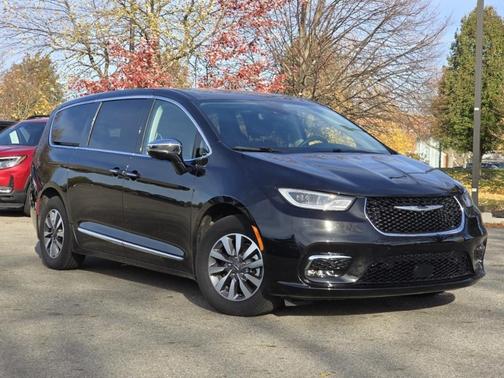 2022 Chrysler Pacifica Hybrid Limited