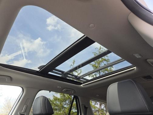 Platinum White Pearl 2026 Honda Pilot Touring