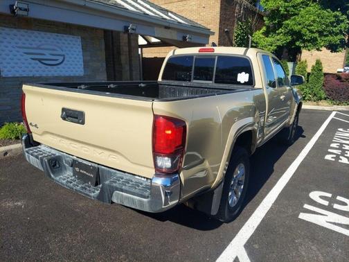 Quicksand 2018 Toyota Tacoma SR
