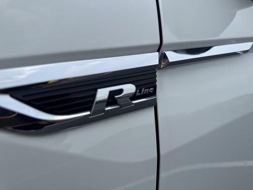 2020 Volkswagen Tiguan 2.0T SE R-Line Black