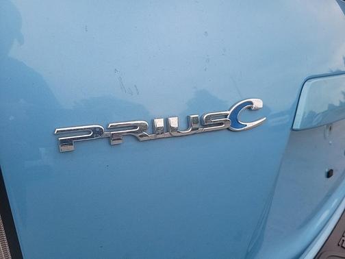 2016 Toyota Prius c Three