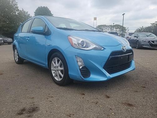 2016 Toyota Prius c Three
