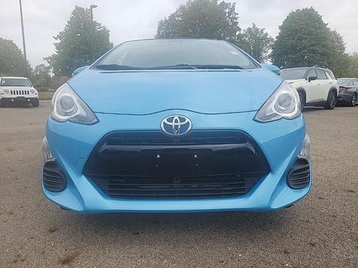 2016 Toyota Prius c Three