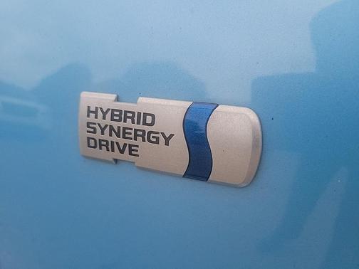 2016 Toyota Prius c Three