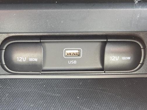 Snow White Pearl 2025 Kia Soul LX