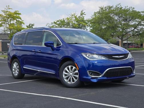 2018 Chrysler Pacifica Touring-L