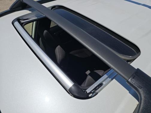 Pearl 2023 Toyota RAV4 Hybrid SE