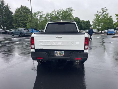 Platinum White Pearl 2024 Honda Ridgeline RTL