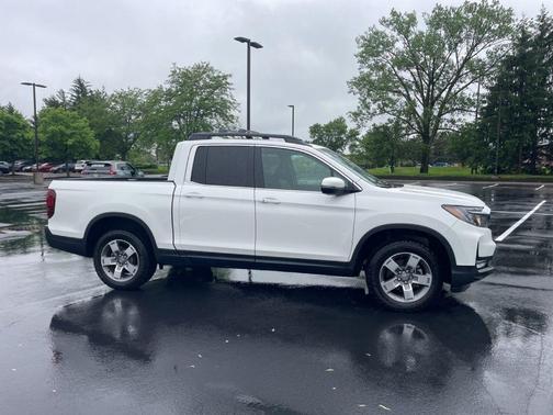 Platinum White Pearl 2024 Honda Ridgeline RTL