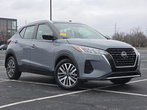 2023 Nissan Kicks SV