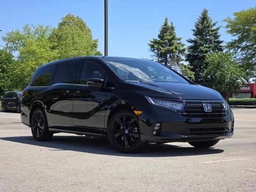Crystal Black Pearl 2023 Honda Odyssey Sport