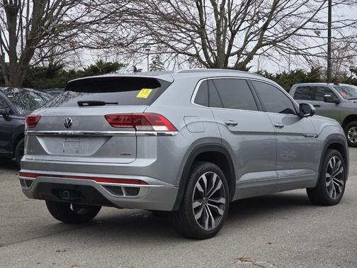 2022 Volkswagen Atlas Cross Sport 3.6L V6 SEL Premium R-Line