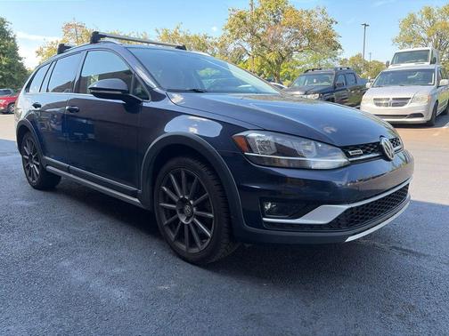Night Blue Metallic 2019 Volkswagen Golf Alltrack TSI S