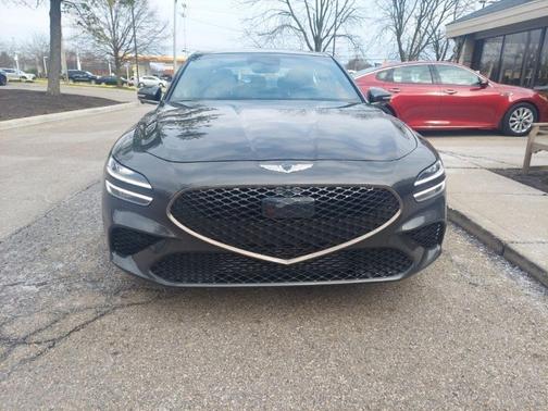 Makalu Gray 2023 Genesis G70 3.3T