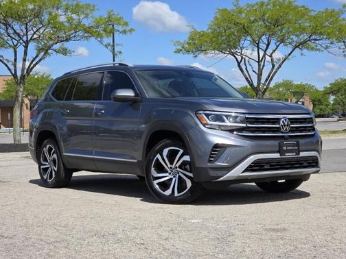 Platinum Gray Metallic 2021 Volkswagen Atlas 3.6 V6 SEL Premium