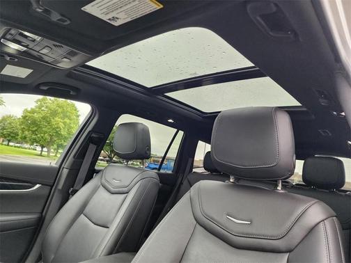2022 Cadillac XT6 Premium Luxury FWD