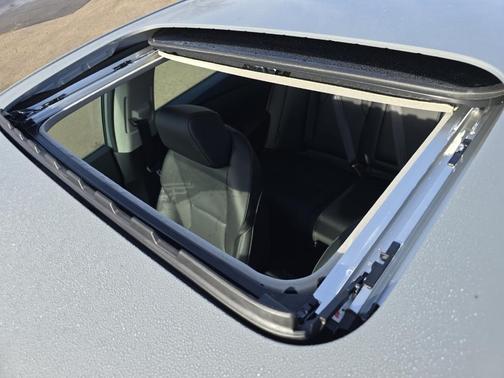 Urban Gray Pearl 2026 Honda Accord Hybrid EX-L